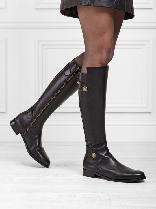 The Flat Upton - Black Leather